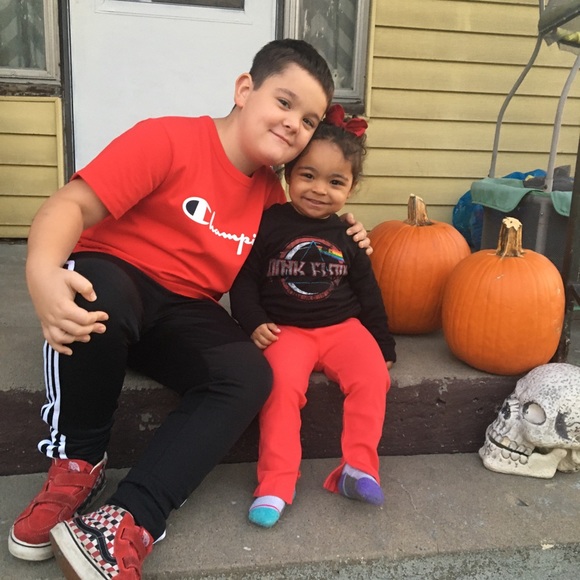 Meet your Posher, Devan - Picture 1 of 1